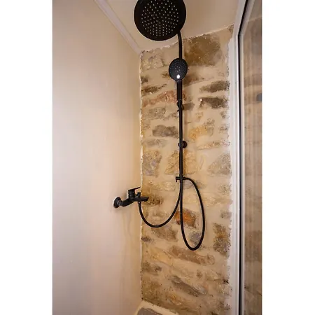 Liana * Petalídhion