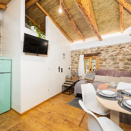 Liana * Petalídhion