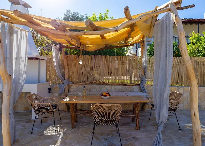 Villa Liana Petalídhion